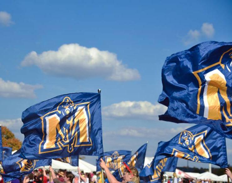 Murray State flags waving